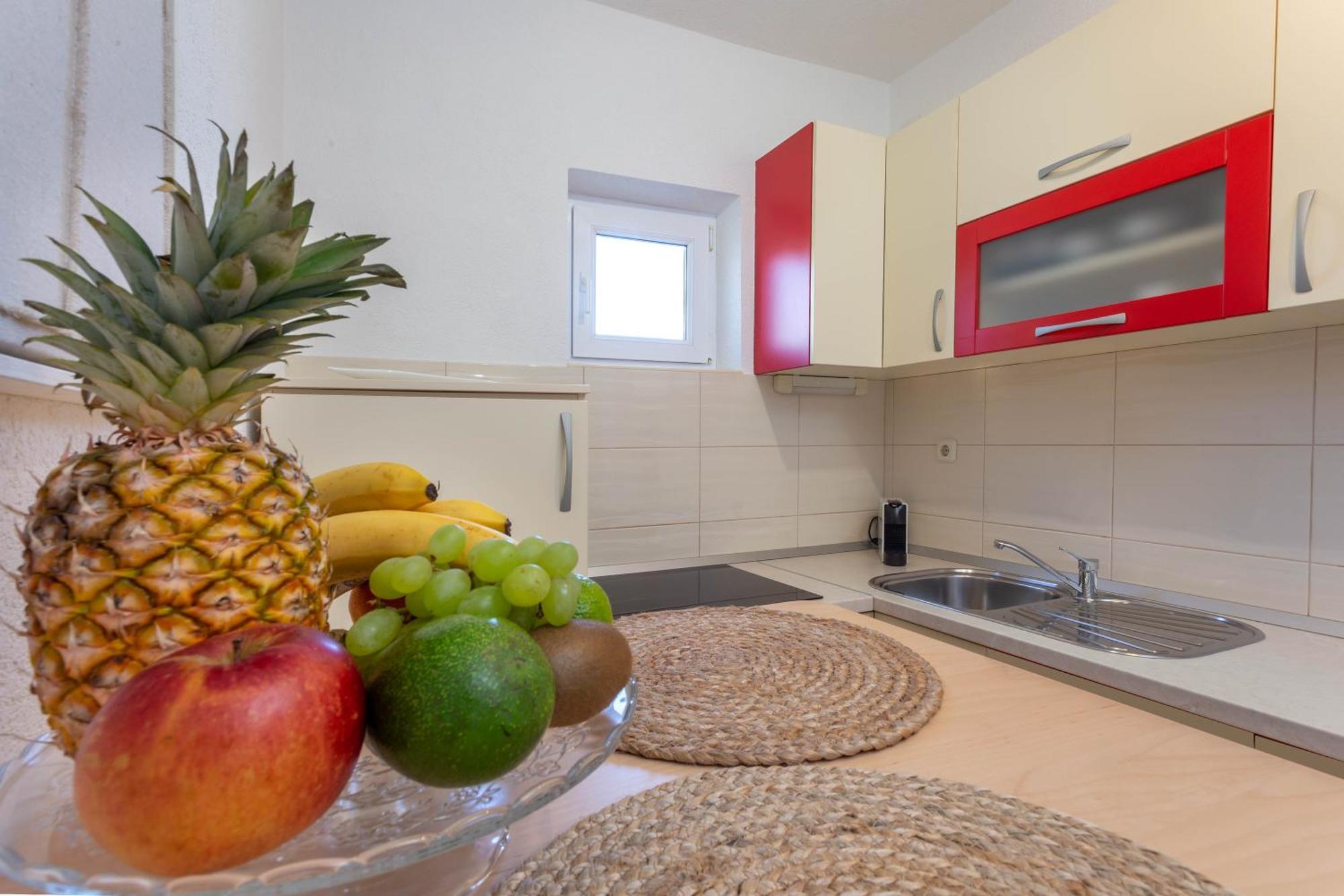 Tia Hvar Top View Apartment ฮวาร์ ภายนอก รูปภาพ